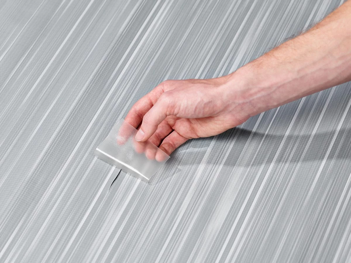 Thule Repair Patch reparatiedoek Thule Repair Patch Reparatiedoek -Wildernis Kampeer Winkel 448019 448019 images main thule repair patch 1 ecommerce