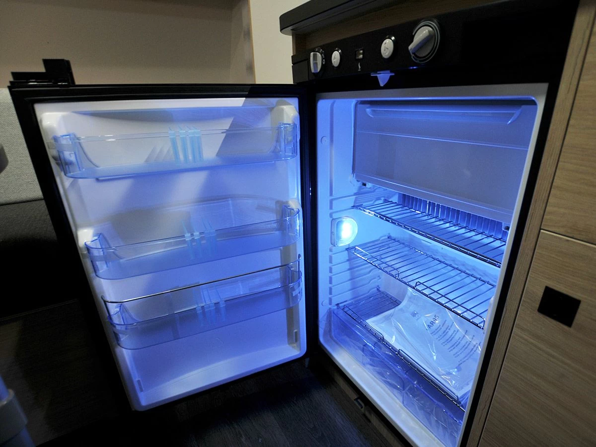 Caravelair Alba 466 Family caravan Caravelair Alba 466 Family Caravan -Wildernis Kampeer Winkel caravelair alba 466 2022 9 koelkast ecommerce 0ebe