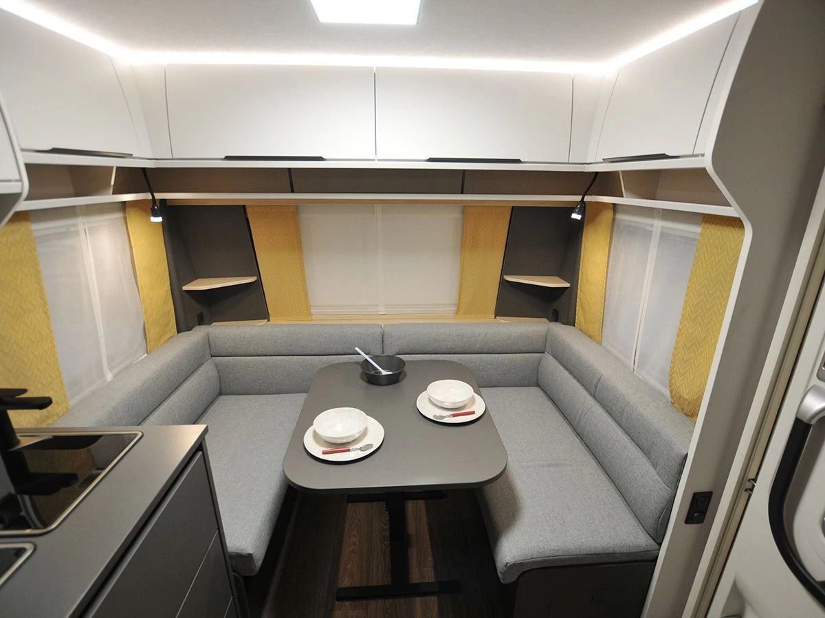 Fendt Apero 495 SG caravan Fendt Apero 495 SG Caravan -Wildernis Kampeer Winkel fendt apero 495 sg 3 ecommerce 4af3