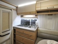 Fendt Bianco Activ 390 FHS Caravan 5 Fendt Bianco Activ 390 FHS Caravan -Wildernis Kampeer Winkel fendt bianco activ 390 3 ecommerce 9ef5