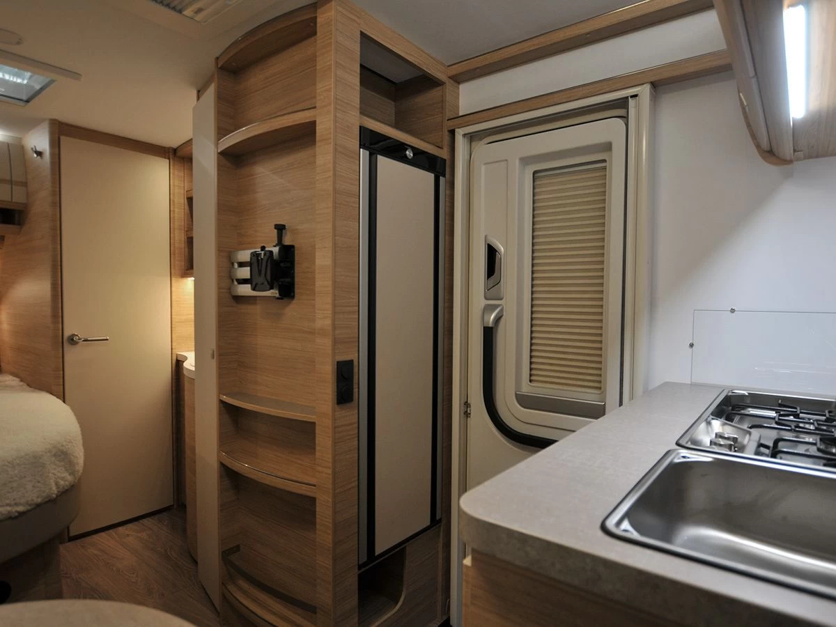 Fendt Bianco Activ 390 FHS caravan Fendt Bianco Activ 390 FHS Caravan -Wildernis Kampeer Winkel fendt bianco activ 390 5 ecommerce 6303