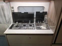 Fendt Tendenza 465 SFB Caravan 7 Fendt Tendenza 465 SFB Caravan -Wildernis Kampeer Winkel fendt tendenza 465 6 ecommerce 0313