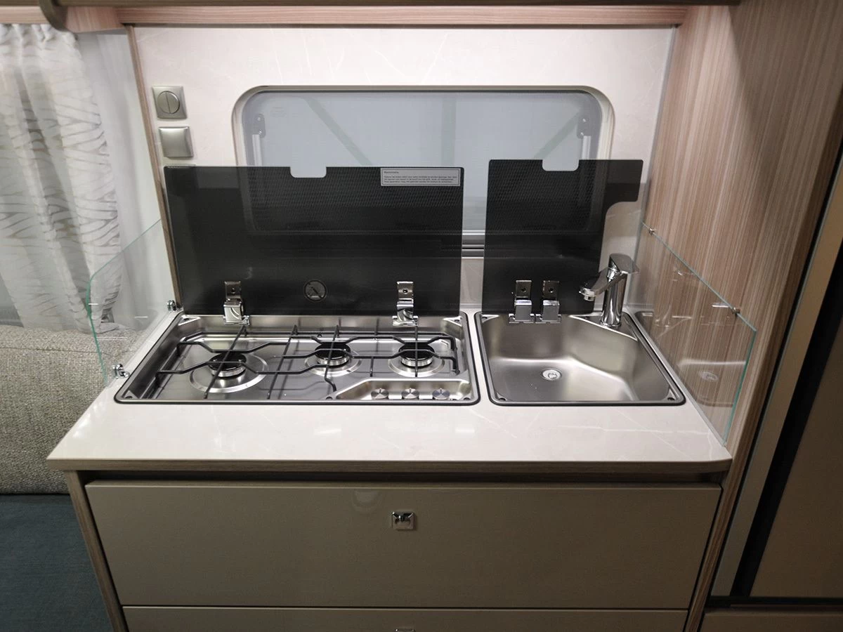 Fendt Tendenza 465 SFB caravan Fendt Tendenza 465 SFB Caravan -Wildernis Kampeer Winkel fendt tendenza 465 6 ecommerce 0313