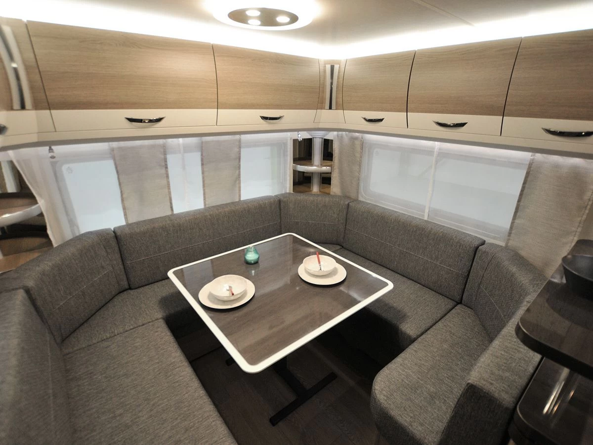 Hobby Prestige 620 CL caravan Hobby Prestige 620 CL Caravan -Wildernis Kampeer Winkel hobby 620 cl prestige 3 ecommerce 5769