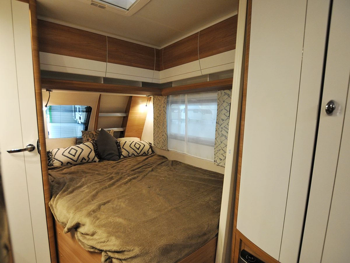 Hobby De Luxe 460 UFe caravan Hobby De Luxe 460 UFe Caravan -Wildernis Kampeer Winkel