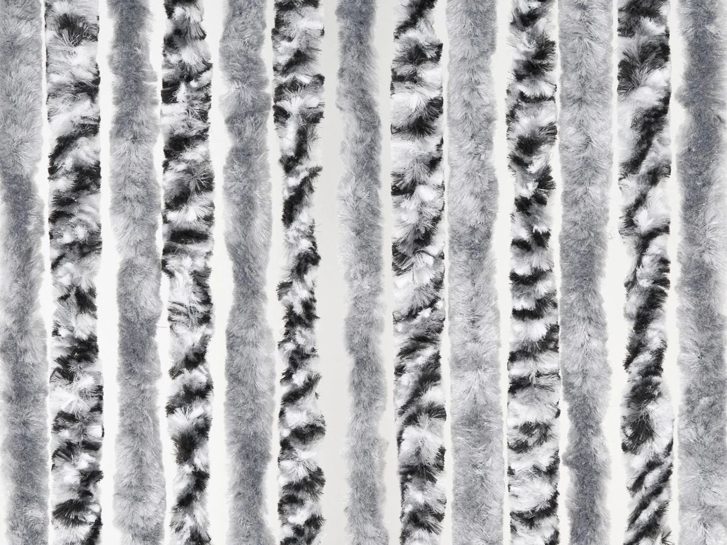 Obelink zwart/grijs gestreept chenille gordijn Obelink Zwart/grijs Gestreept Chenille Gordijn -Wildernis Kampeer Winkel obelink chenille gordijn 1 ecommerce 9345 1