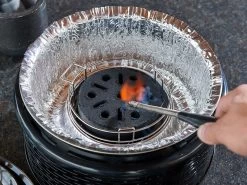 COBB 6 CobbleStones 4 COBB 6 CobbleStones -Wildernis Kampeer Winkel sfeerfoto cobb pro zwart aansteken cobble stone ecommerce 3a32